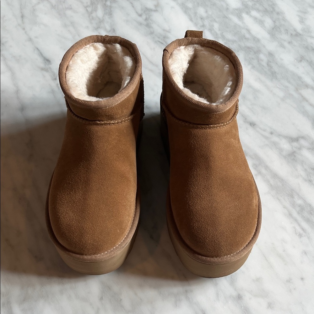 UGG Classic Ultra Mini Platform Boots Chestnut Size 7